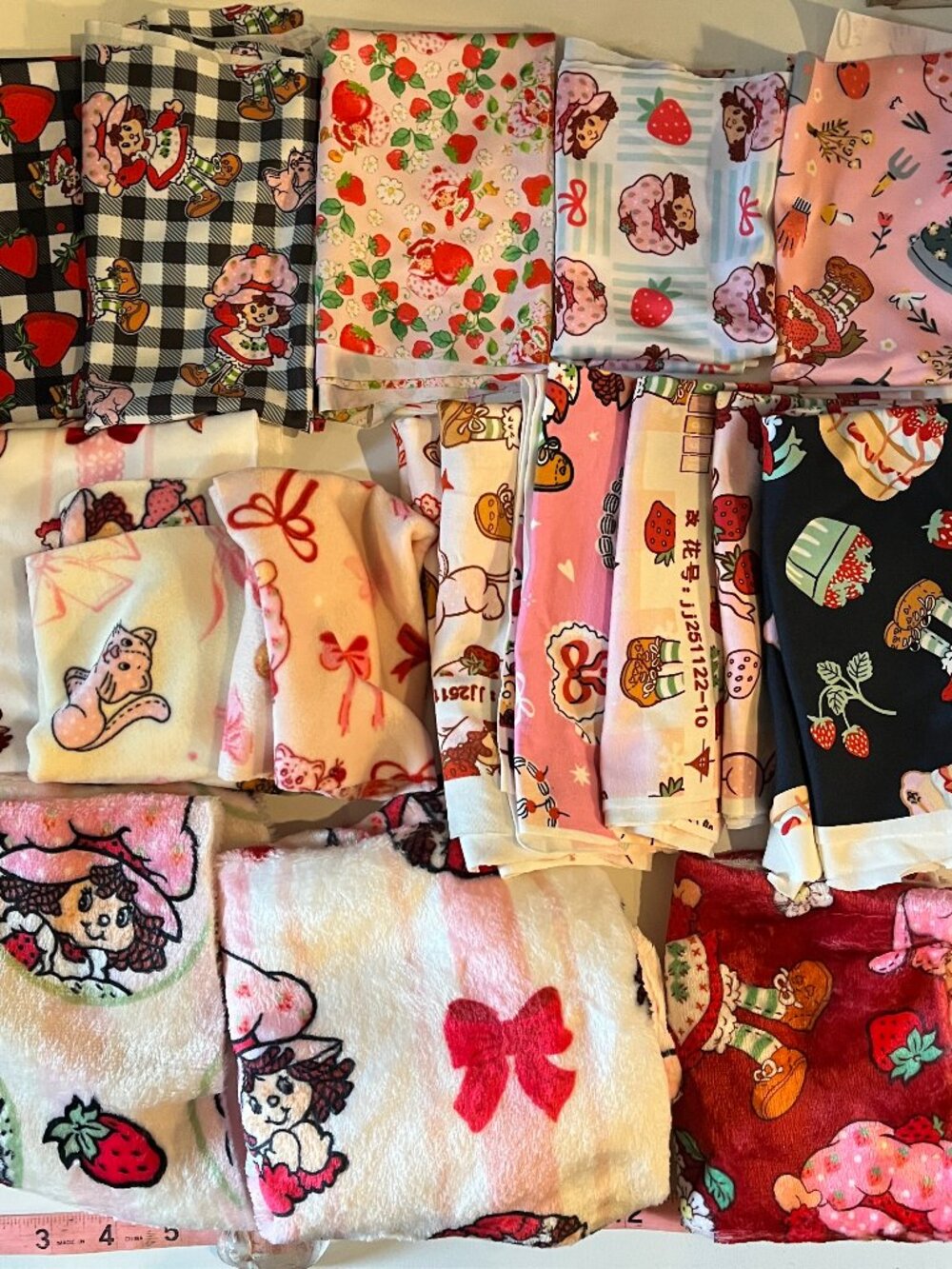 19 pc Strawberry Shortcake Fabric scraps - bundle 5